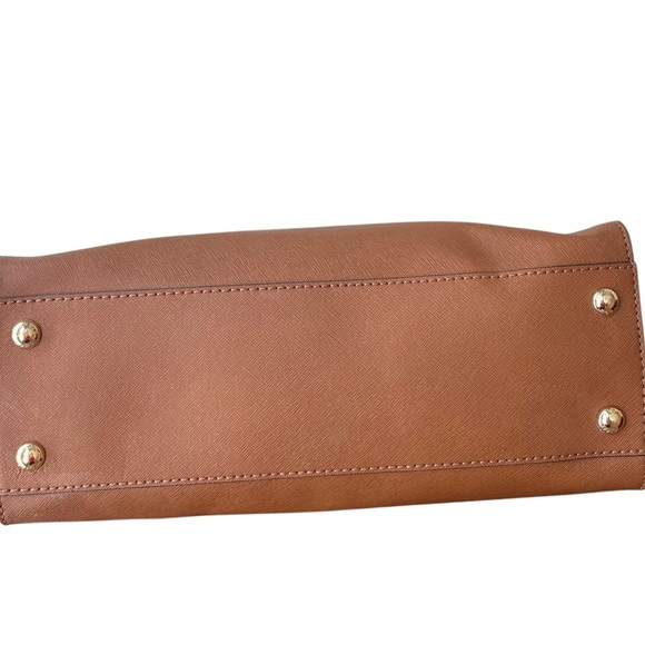 Michael Kors Hamilton large genuine leather purse lock and key charm luggage - Picture 3 of 16